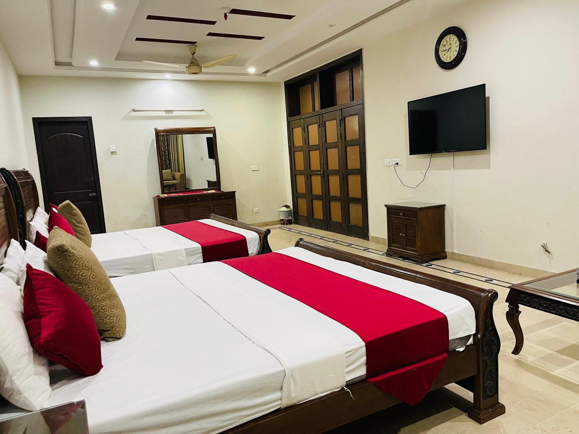 Hotel Clifton Inn Karachi Ngoại thất bức ảnh